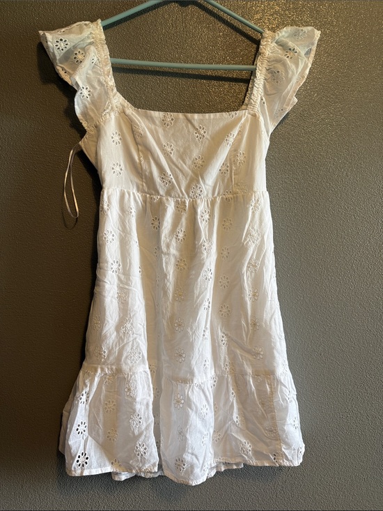 Hollister Dresses & Skirts - Women’s White Eyelet Sundress